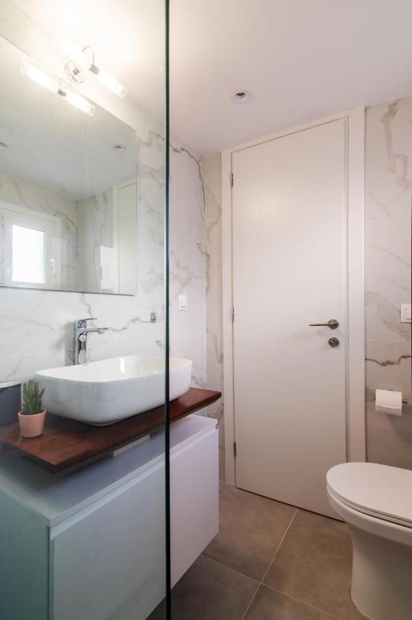 Stunning 2-Bedrooms Apartment In The Heart Of Афіни Екстер'єр фото