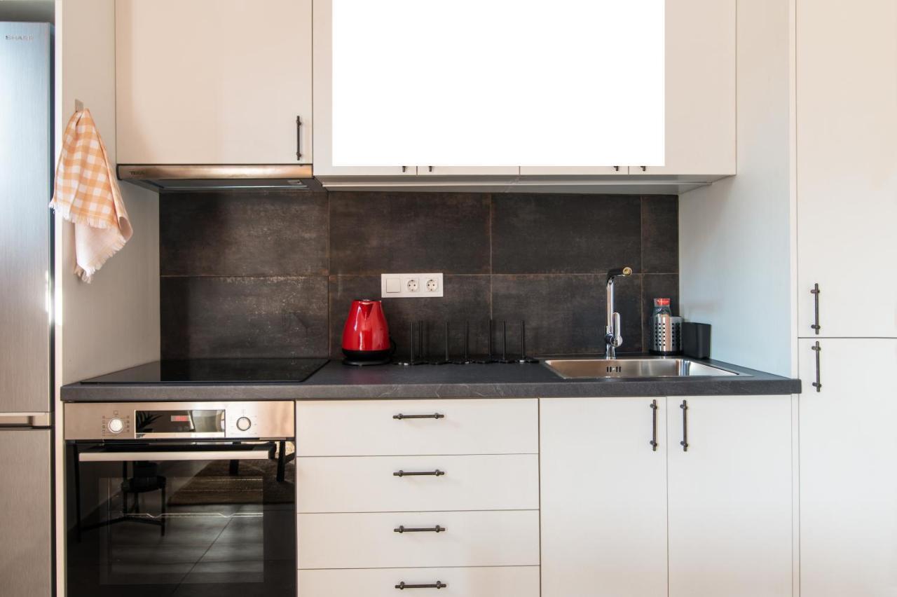 Stunning 2-Bedrooms Apartment In The Heart Of Афіни Екстер'єр фото