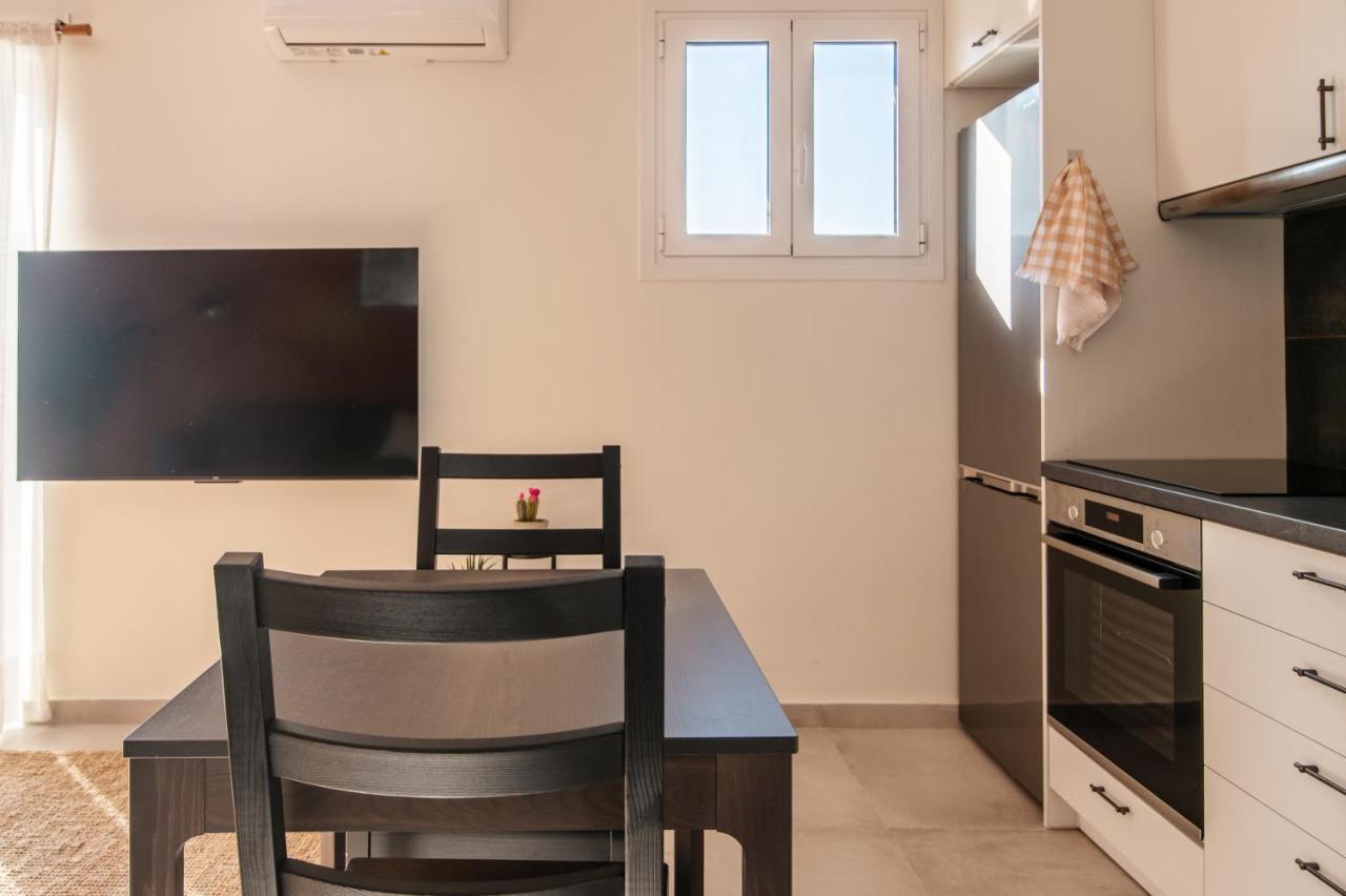 Stunning 2-Bedrooms Apartment In The Heart Of Афіни Екстер'єр фото