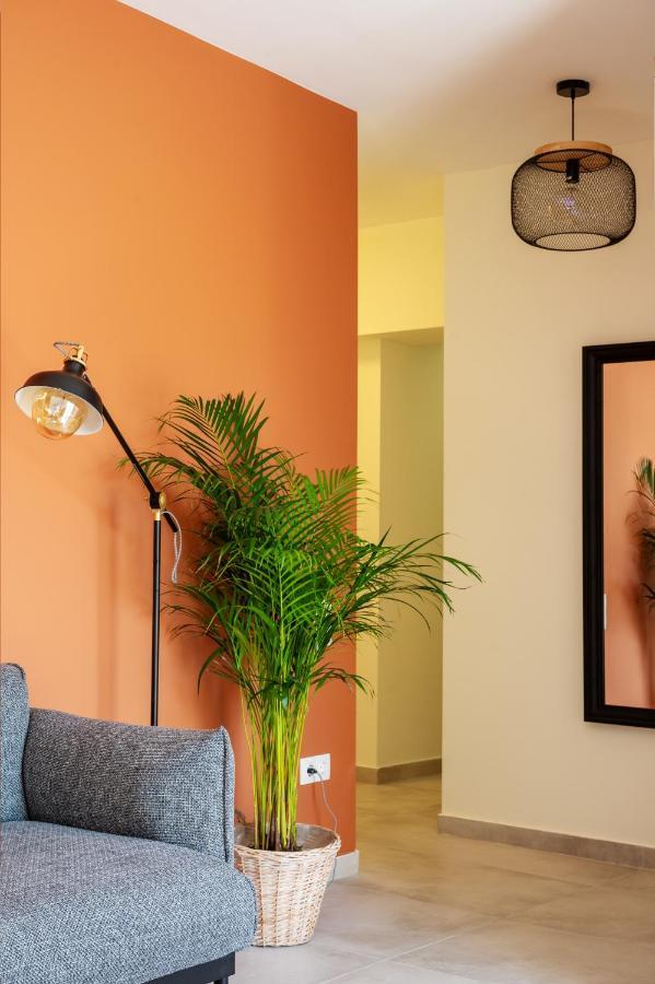 Stunning 2-Bedrooms Apartment In The Heart Of Афіни Екстер'єр фото
