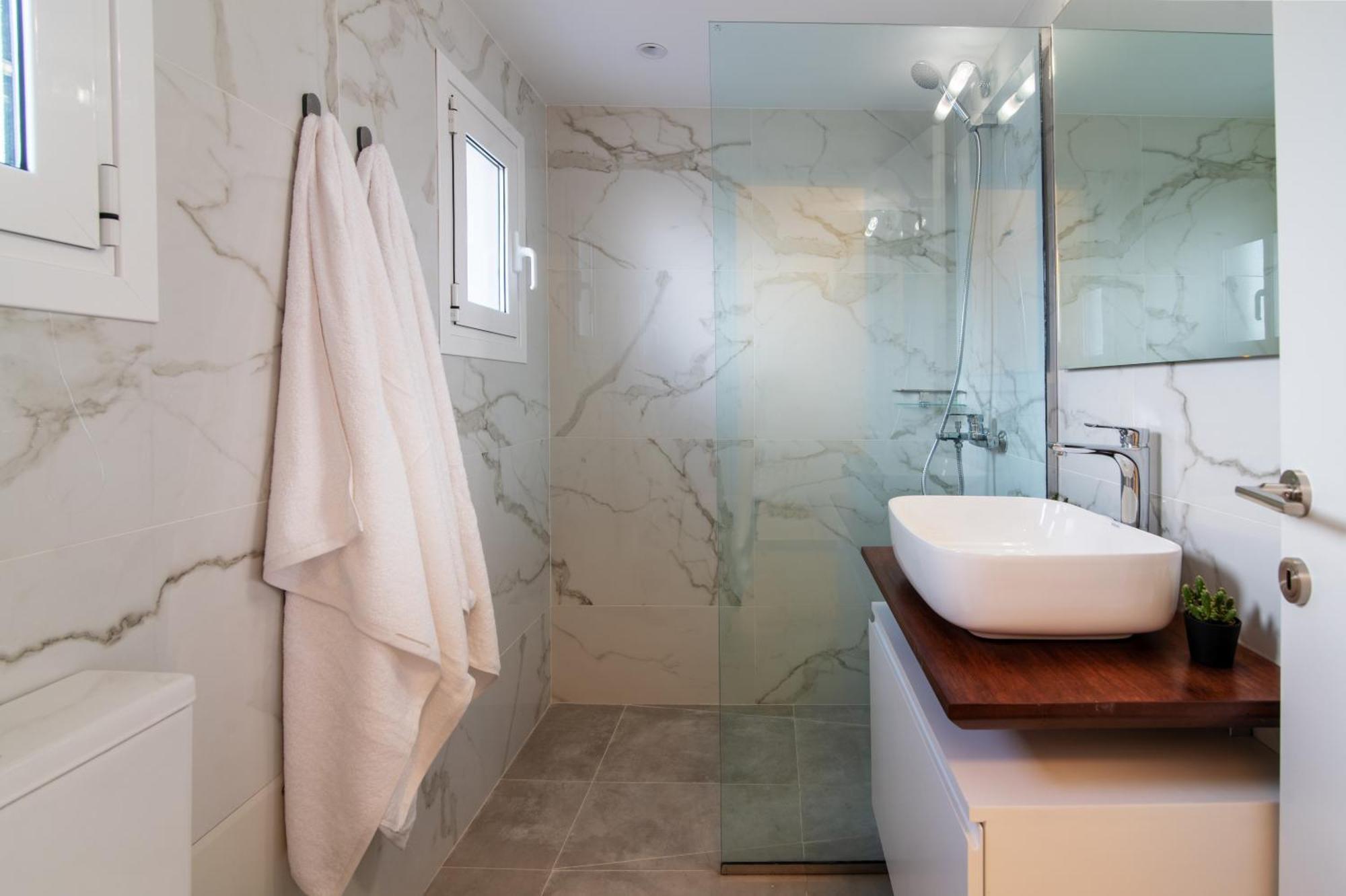 Stunning 2-Bedrooms Apartment In The Heart Of Афіни Екстер'єр фото